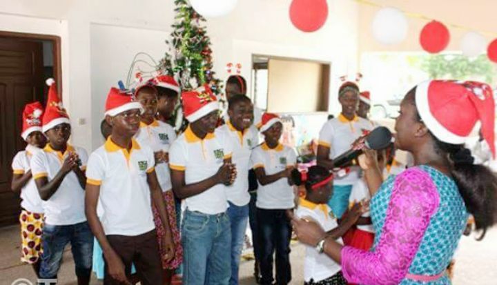 Arbre de Noël au profit des enfants handicapés intellectuels et sensoriels