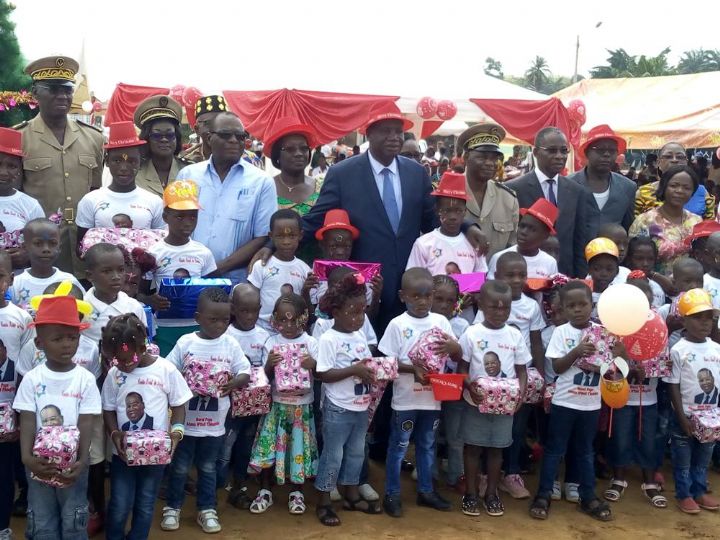 Arbre de Noël : l’inspecteur général d’Etat comble 671 orphelins de Dabou de cadeaux