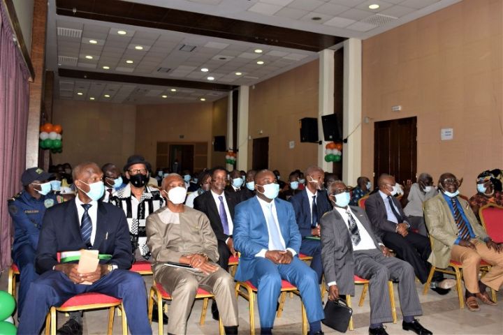 Santé : un forum à l’initiative de l’Ascad expose sur des solutions de lutte contre le Coronavirus