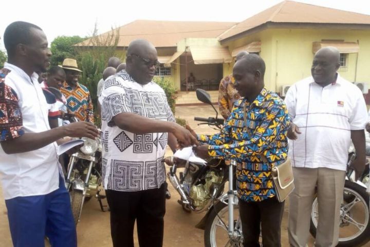 Les sections du RHDP de Tiébissou dotées de matériel roulant