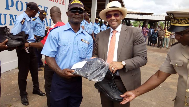 Lakota : Le maire dote la police municipale d’un bureau et de nouveau matériel