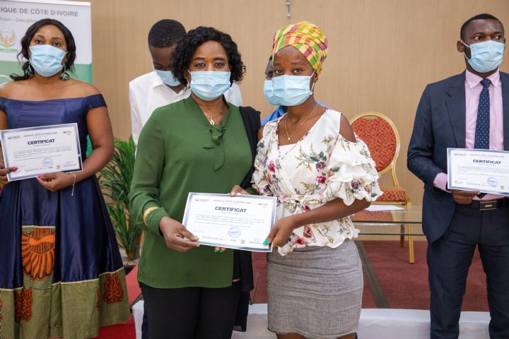 220 entreprises ivoiriennes formées par l’Agence Côte d’Ivoire PME dans le cadre du projet PAMERE COVID-19