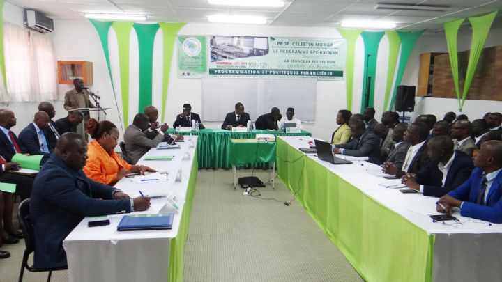 Politique de programmation financière : des futurs auditeurs se familiarisent aux réalités des négociations