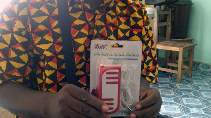 Prothèse améliorée pour malentendants: une solution ivoirienne à la surdité