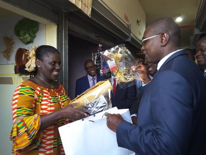 Promotion des PME Féminines : Le Secrétaire d’Etat Felix Anoblé visite des femmes bénéficiaires du Fonds BACI