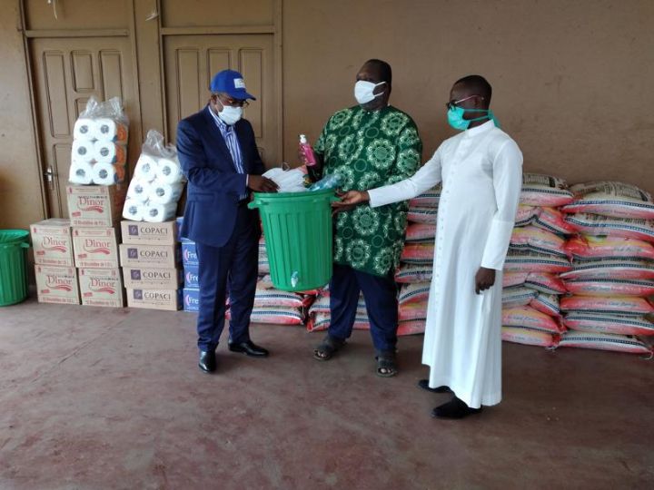 Lutte contre le Coronavirus: l’Institut National Ivoirien pour la promotion des aveugles reçoit  des dons