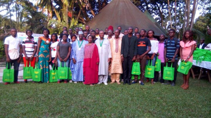 Promotion de l’excellence en milieu scolaire: Tiémoko Yadé Coulibaly et Dona Fologo aux côtés des bacheliers de Sinématiali