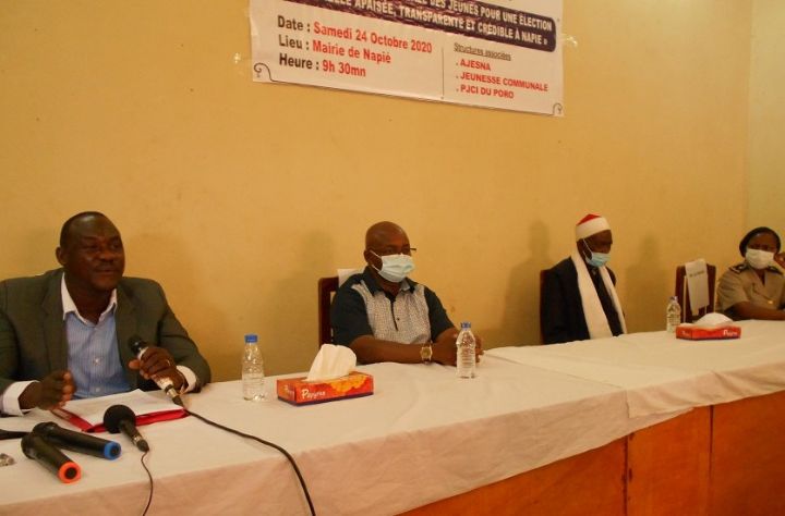 Des jeunes de Napié sensibilisent pour des élections apaisées