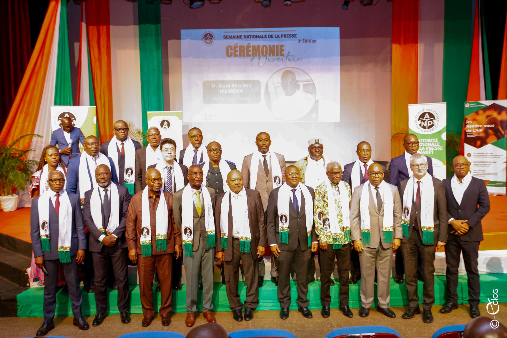 Semaine nationale de la presse : le ministre Amadou Coulibaly appelle à une consommation responsable de l’information