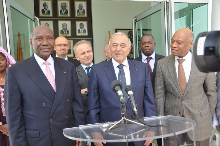 Décès de Moustapha Khalil / Présentations de condoléances : la Première Dame Dominique Ouattara exprime la compassion du couple présidentiel à la famille du défunt