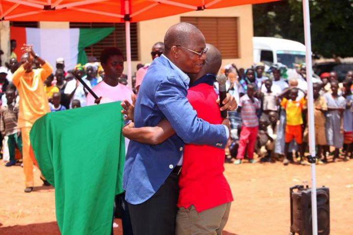 En tournée dans le nord ivoirien, Bruno Koné sème les graines de la réconciliation