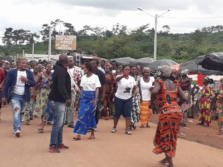 Municipales 2018: Plusieurs manifestants favorables à Samy Merhy dans les rues de Lakota, ce matin