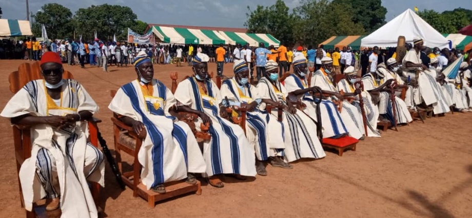 54 chefs de villages de Nagakaha reçoivent leurs arrêtés de nomination