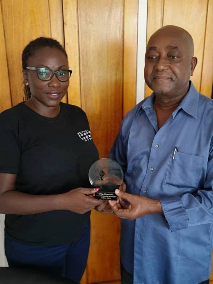 225 Reggae Music Awards: Moussa Dosso réceptionne son Awards pour la promotion du Reggae