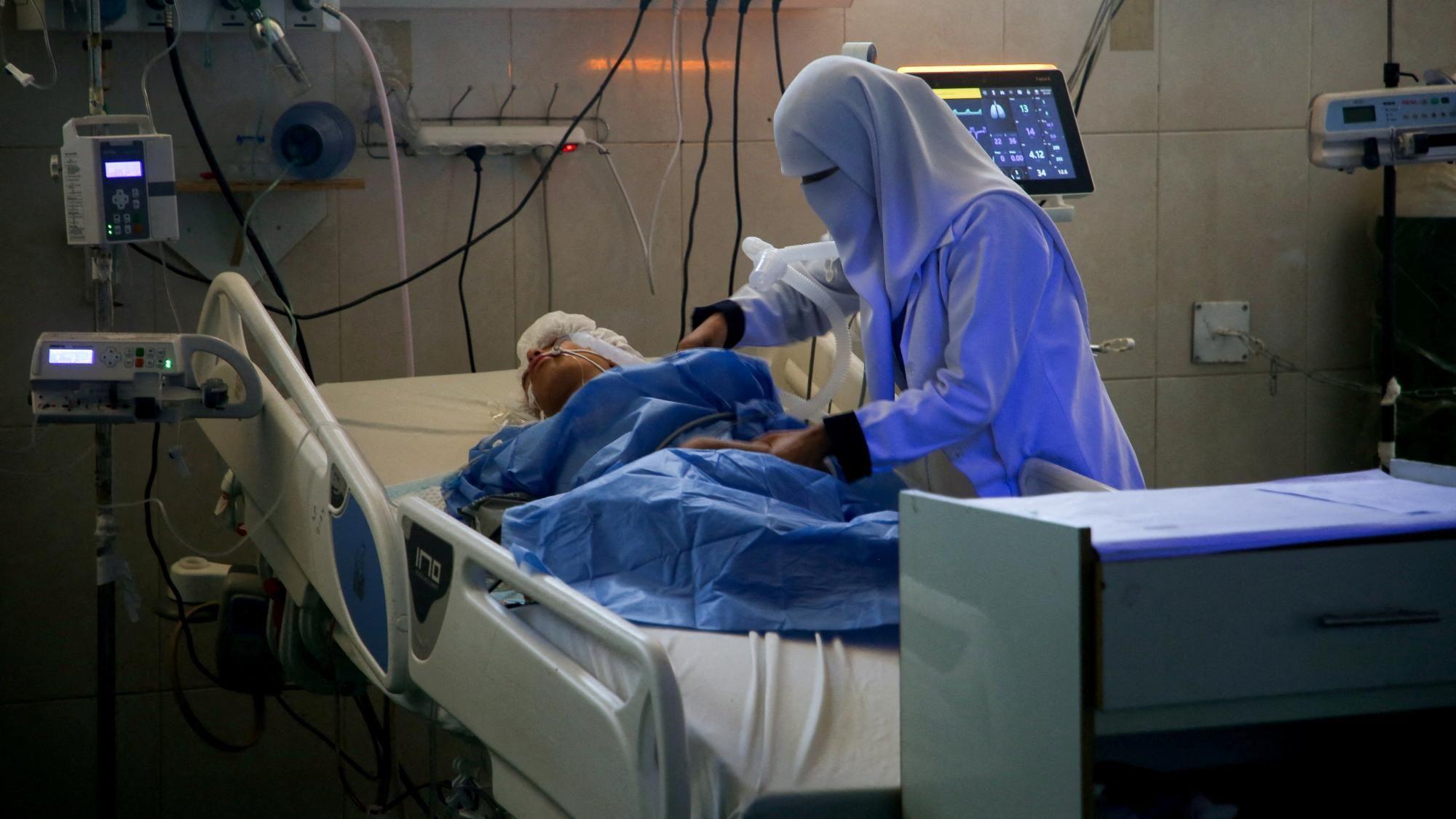 Le plus grand hôpital de Gaza est menacé de désastre, selon les médecins