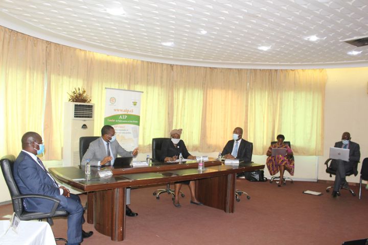 Covid-19 : la communication gouvernementale adapte sa stratégie au changement de comportement et à l’engagement communautaire