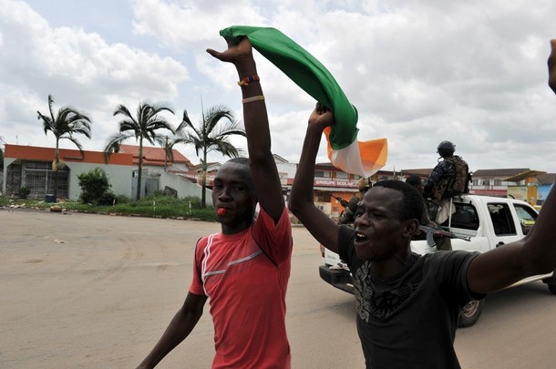 Ouagadougou explose de joie après l`arrestation de Gbagbo
