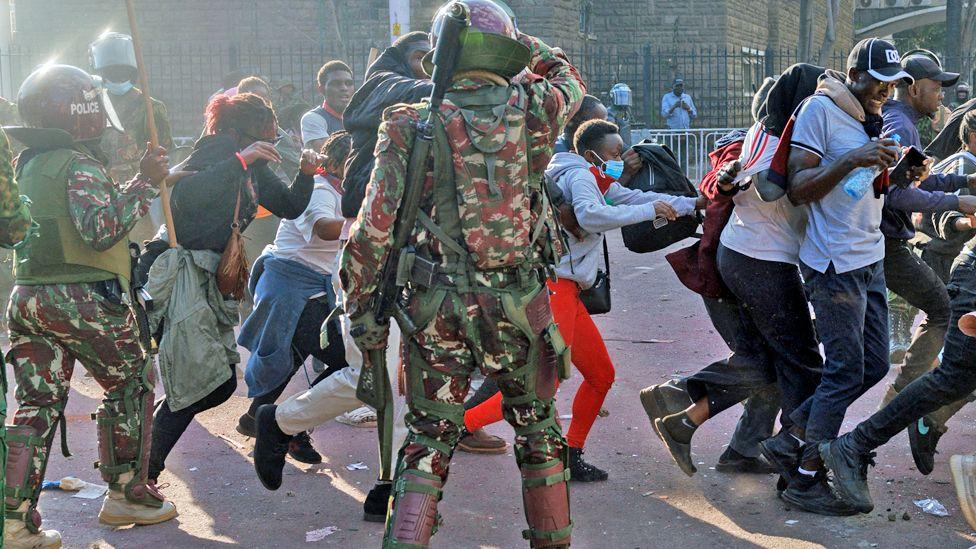 Après les révélations de la BBC la pression monte pour que la police et l'armée kenyanes fassent l'objet d'une enquête