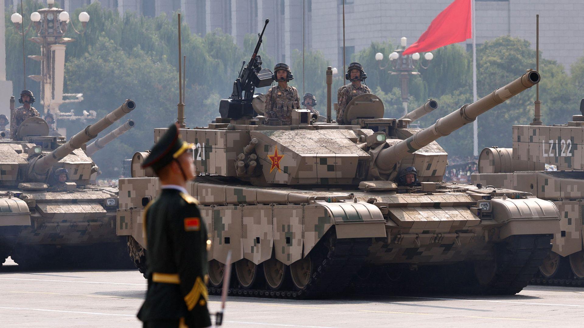 « Un message clair à Trump » : les correspondants de la BBC réagissent au défilé militaire chinois