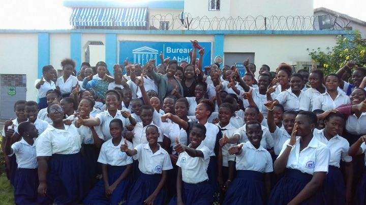 La sprinteuse Murielle Ahouré raconte sa vie d’athlète aux lycéennes de Koumassi et d’Abobo