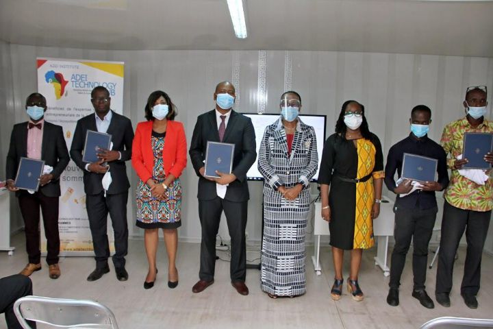 Les compétences numériques de 21 enseignants ivoiriens renforcées