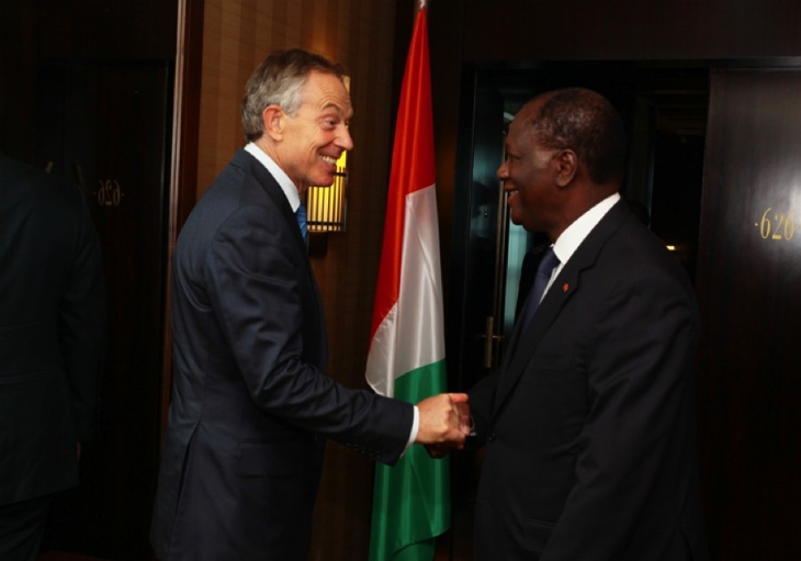 4e Conférence présidentielle israélienne, hier, au Centre international de Jérusalem : Tony Blair, le Pdg d’Orange et un opérateur économique suisse échangent avec le président Alassane Ouattara