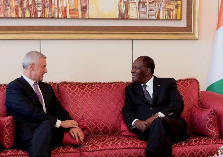 Le Chef de l’Etat a eu un entretien avec le Directeur Général du Groupe Standard Chartered Bank