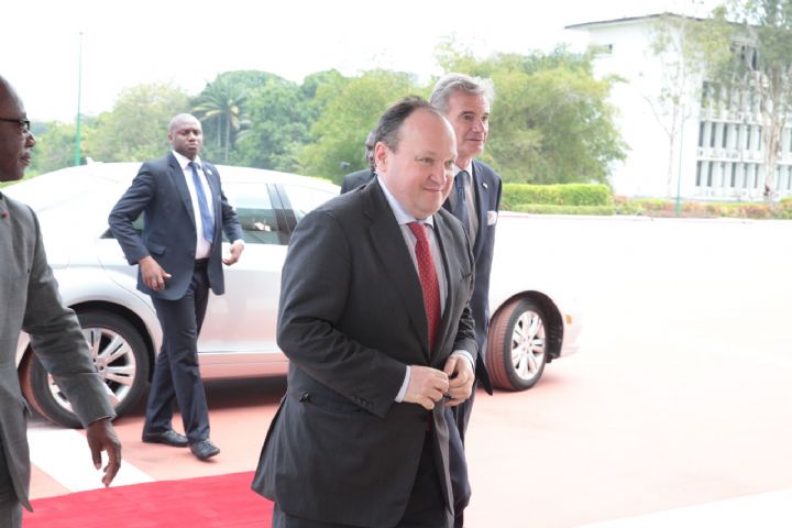 Finances: La BEI ouvre