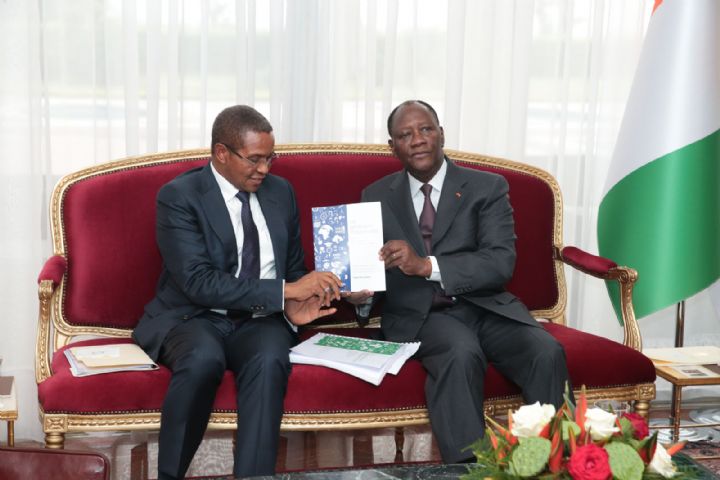 Alassane Ouattara a reçu en audience l’ancien Président de Tanzanie, Jakaya Kikwete
