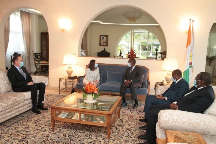 Diplomatie : l’ambassadeur du Canada en Côte d’Ivoire, Julie Shouldice, fait ses adieux au Président Alassane Ouattara