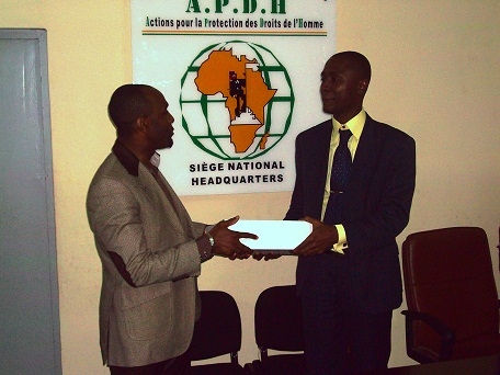 Reconnaissance de mérite / Prix des Droits de l’Homme : L’APDH distinguée par la France