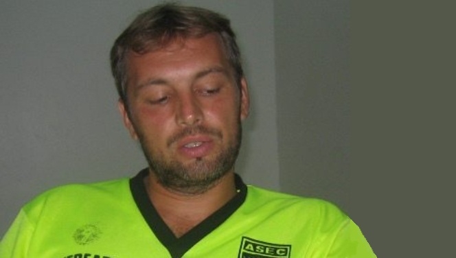 Asec d`abidjan :l`entraineur desabre fait le point