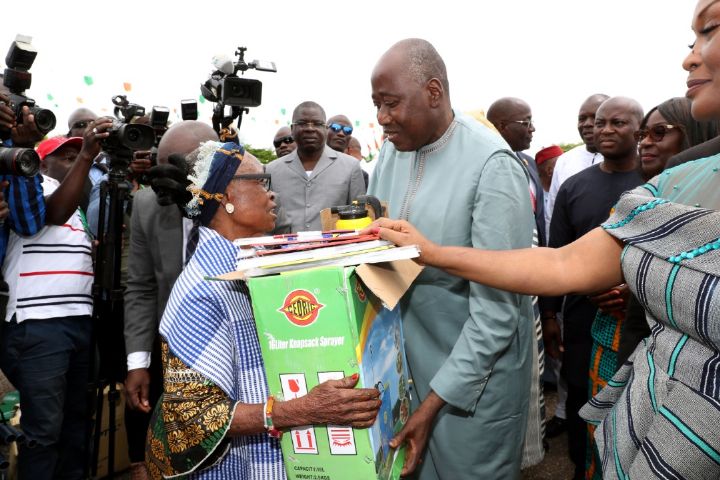 Autonomisation des femmes : le Premier Ministre Amadou Gon Coulibaly lance un projet dans le Cavally