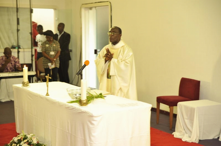 Pâques 2011 - Les Chrétiens invités à se détourner des faux pasteurs