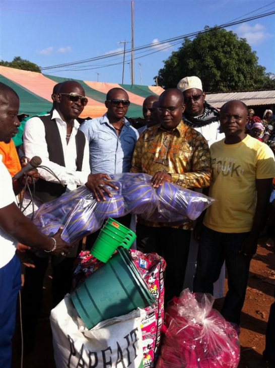 Duekoué / Don de vivres et de non vivres aux sinistrés: L’ACDPVG au secours des déplacés