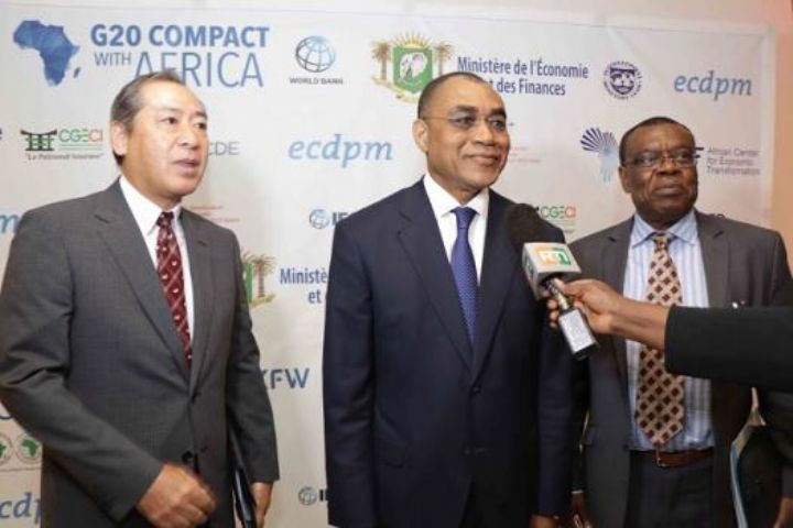 Financement du développement de l’Afrique – Adama Coulibaly présente les avantages du financement mixte et interpelle