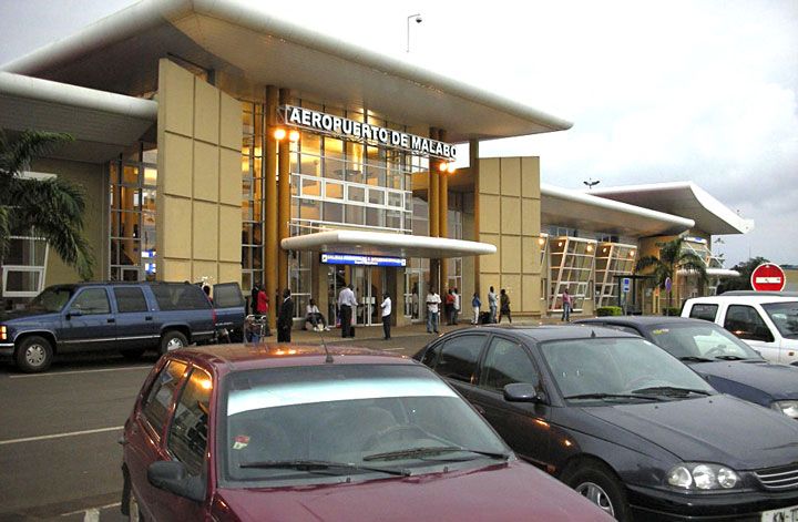 Football: Can 2015/Après son arrivée à l’aéroport de Malabo: le Régisseur du ministère des Sports arrêté