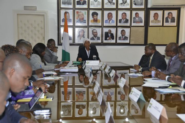 Le Gouvernement ivoirien interdit l’importation et la commercialisation des postes téléviseurs analogiques