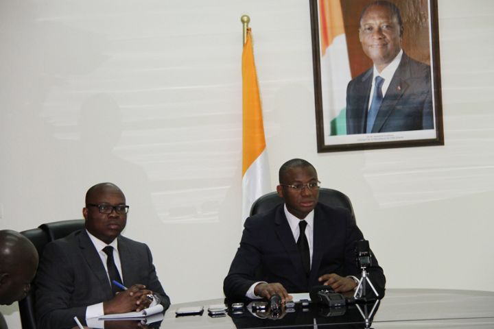 Emploi des jeunes: des prêts de 100 000 à 700 000 aux jeunes de 10 régions pour monter leurs projets annoncés