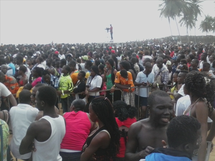 ALOANAZELE BEACH de Mondoukou, édition 2013: Phé-no-mé-nal !