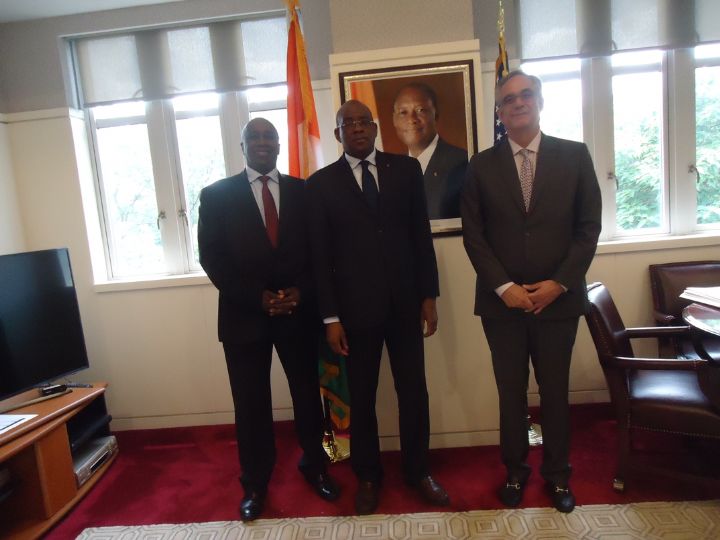 Le Directeur Exécutif de l’Organisation Internationale du Café reçu en audience par SEM Mamadou Haidara, à Washington