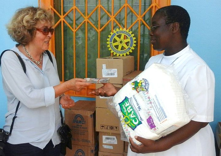 Le Rotary club Marseille Notre-Dame soulage les enfants de la pouponnière des « Anges d’Adiaké’’