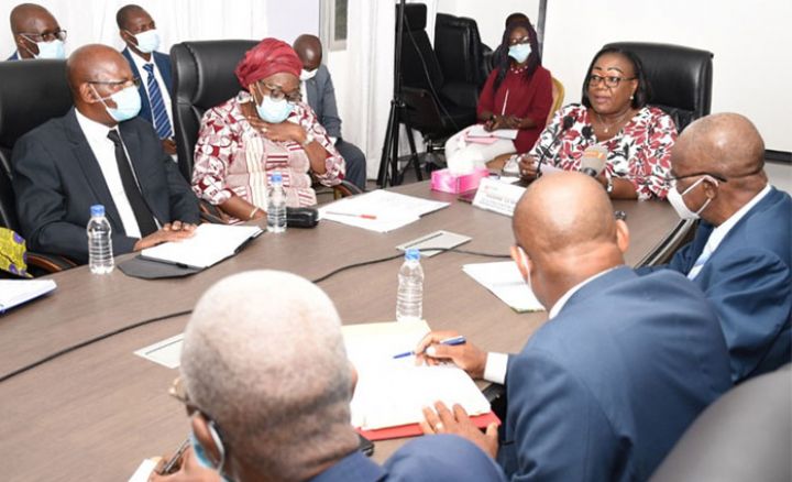 Anne Ouloto donne des orientations aux DRH de l’administration publique