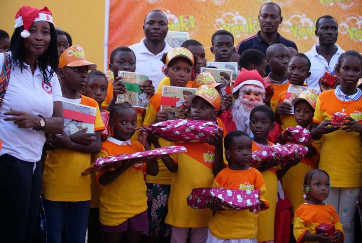 SOLIBRA offre un arbre de noël aux enfants de Blockhauss