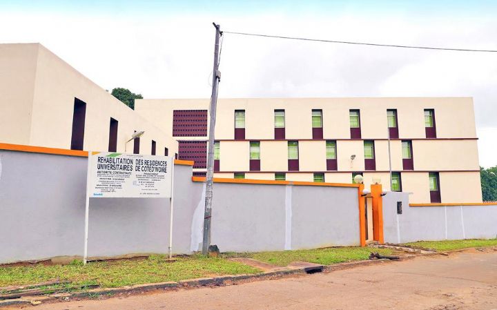 La démocratie est compatible avec la culture africaine (Universitaire)