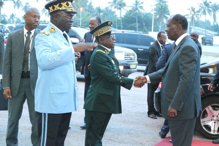 Ouattara à Abuja pour participer au sommet extraordinaire de la CEDEAO sur le Burkina