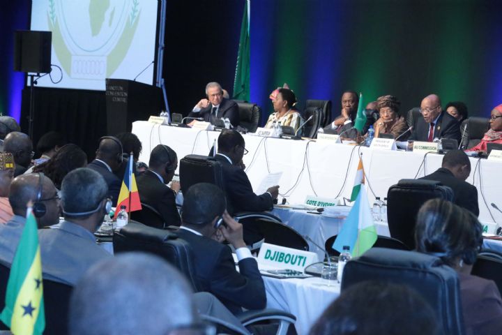 Ouattara aux chefs d’Etat africains, depuis Johannesburg : La Côte d’Ivoire avance résolument dans la bonne direction