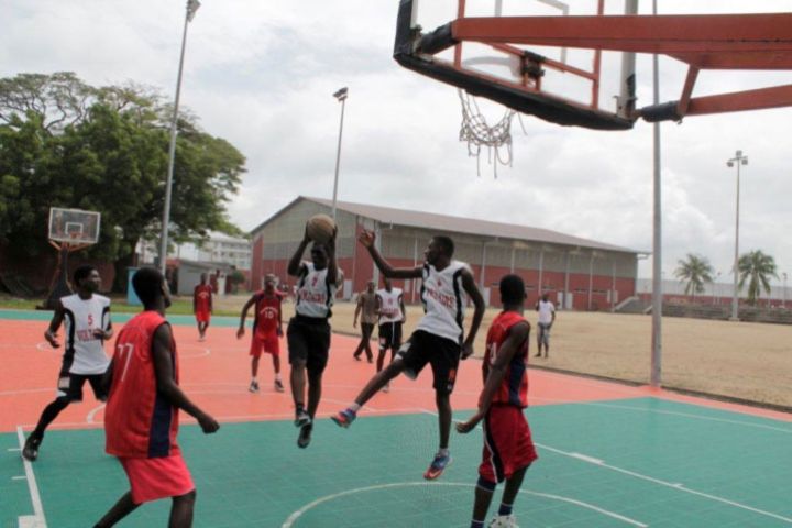 Fédération Ivoirienne de basketball: 1 500 jeunes filles et garçons à l’assaut des communes du district d’Abidjan pour des vacances sportives et éducatives