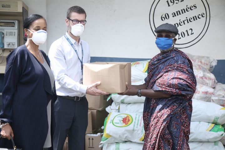 Sensibilisation et lutte contre la covid-19 : carena aux côtés des populations de locodjro