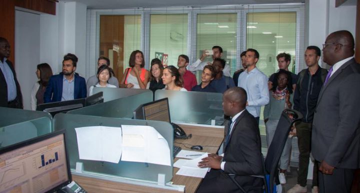 Visite d`étudiants de l`ESSEC Rabat à la BRVM